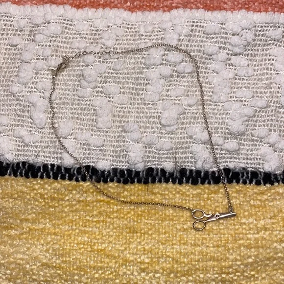 Shears necklace - Picture 1 of 2